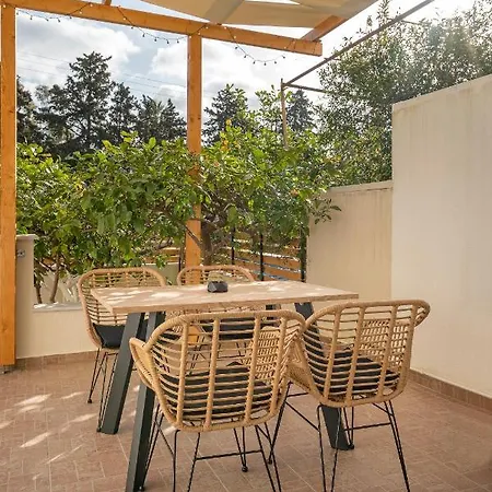 Lemon Garden Apartment *